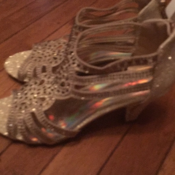 Women’s Ashley Collection Sparkly Heels - Picture 9 of 9